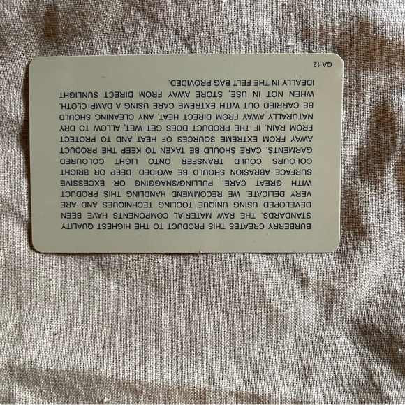 Cream Burberry Bag - Picture 5 of 9